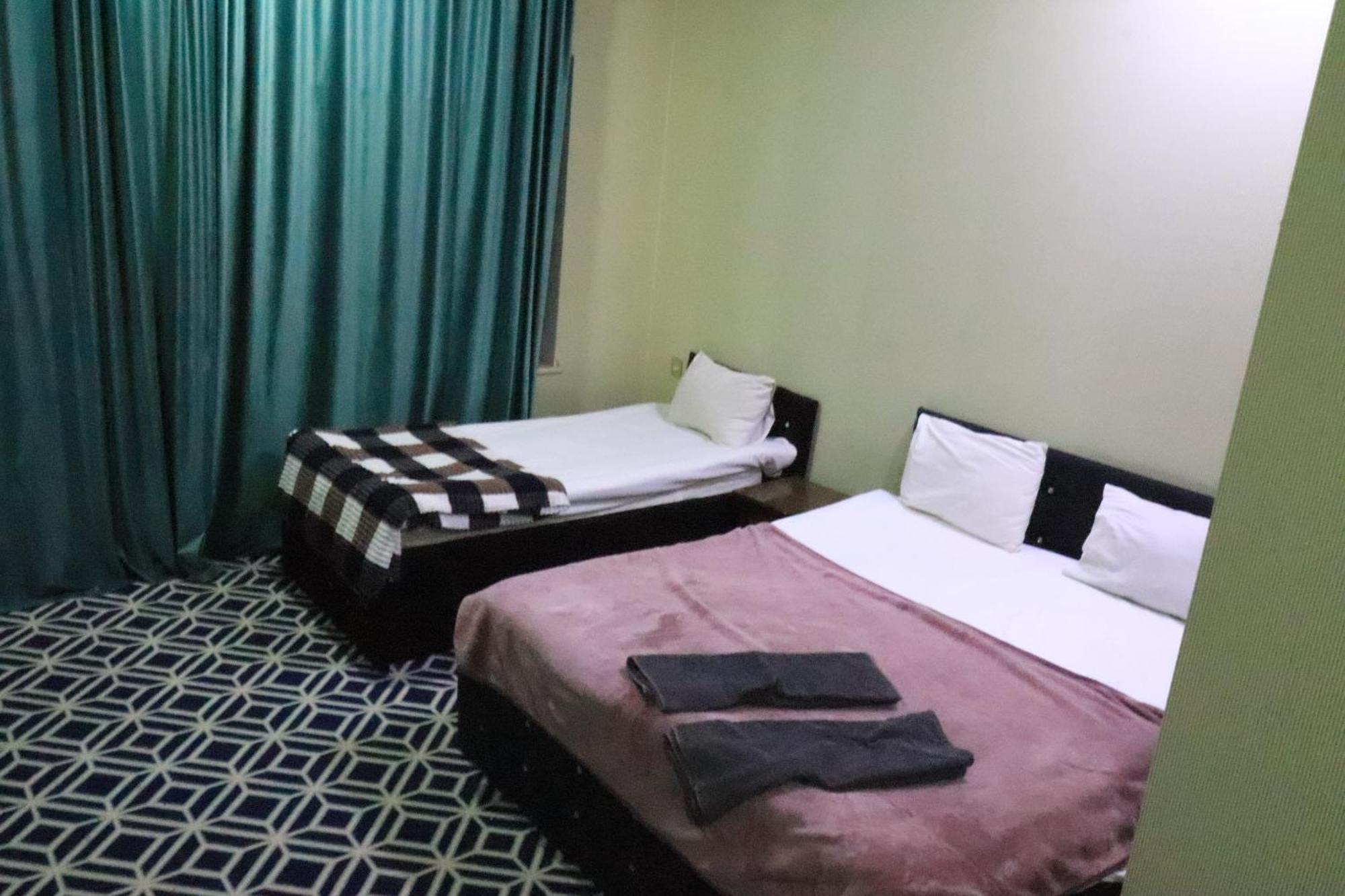 Ekm Hotel Bakoe Buitenkant foto